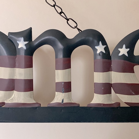 25" Metal Welcome Hanging Sign with Red White & Blue Striped and Star Pattern - Picture 5 of 6